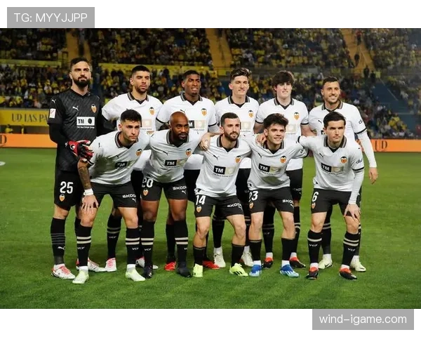 西甲陶瓷之城球队迎新帅，剑指赛季突破引关注