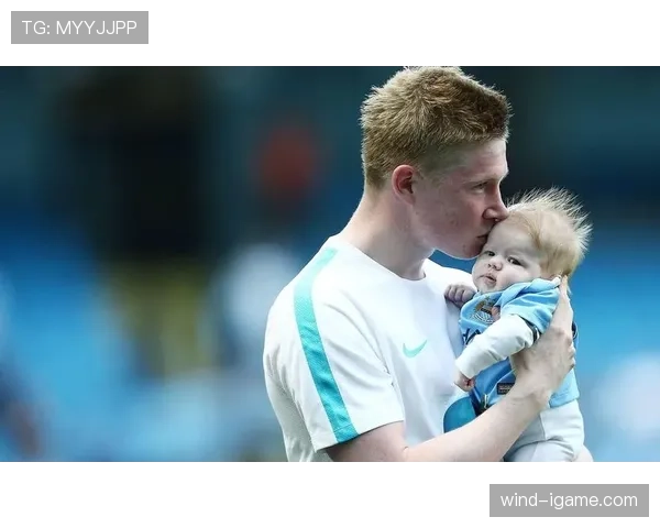 德布劳内发型变迁分析：从经典到创新的球场外时尚进化趋势