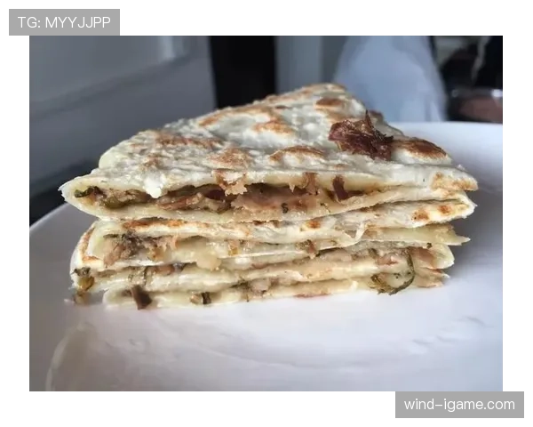 胡金秋的早餐桌把我这辈子省钱的念头都打散了